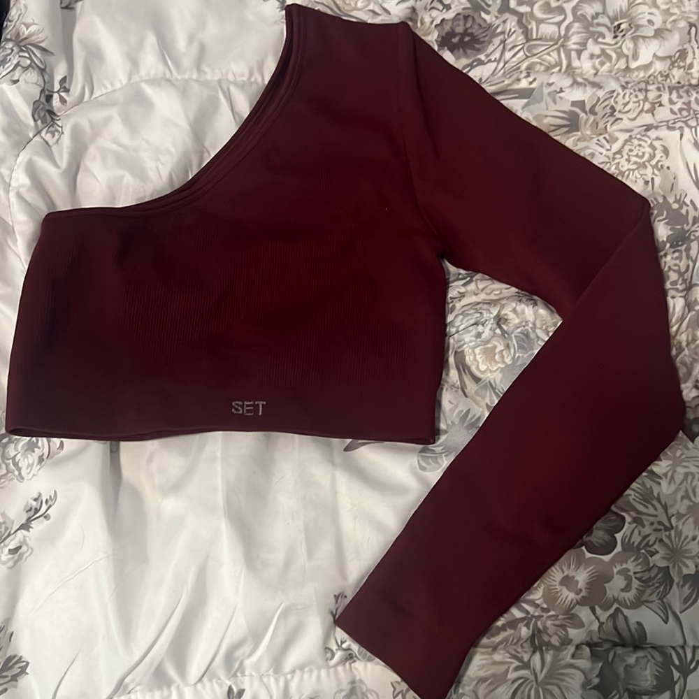 SETactive Off the Shoulder Top